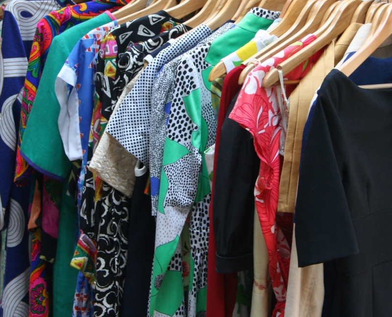 association-UTELLE-min_dresses_apparel_clothing_clothes_clothes_hangers_wooden_hangers_retail_shop_closet-1149845